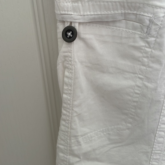 Shorts - Picture 3 of 4